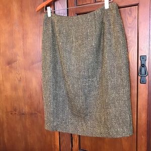 Tweed Skirt, Sz10.                           DP-01